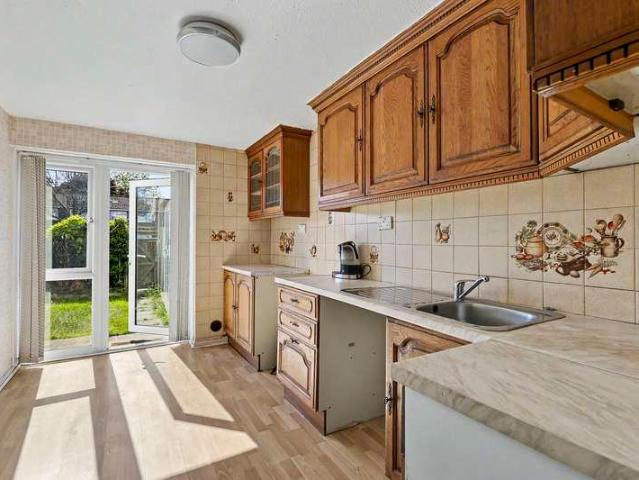 3 bed flat for sale