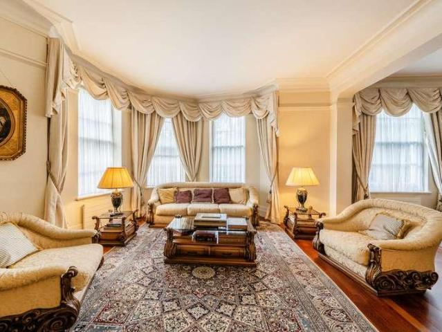 3 bed flat for sale