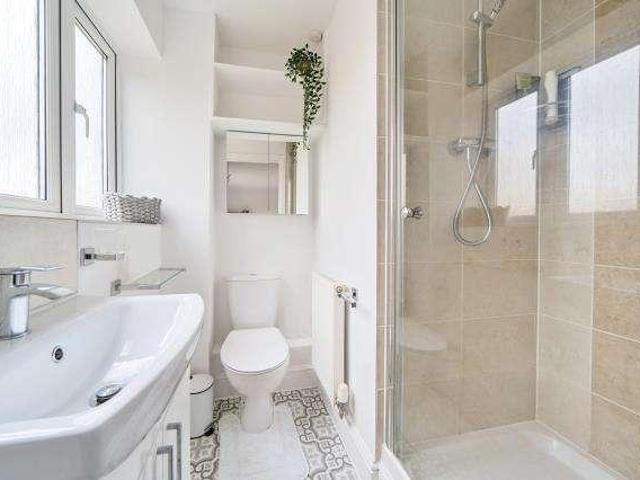 3 bed flat for sale