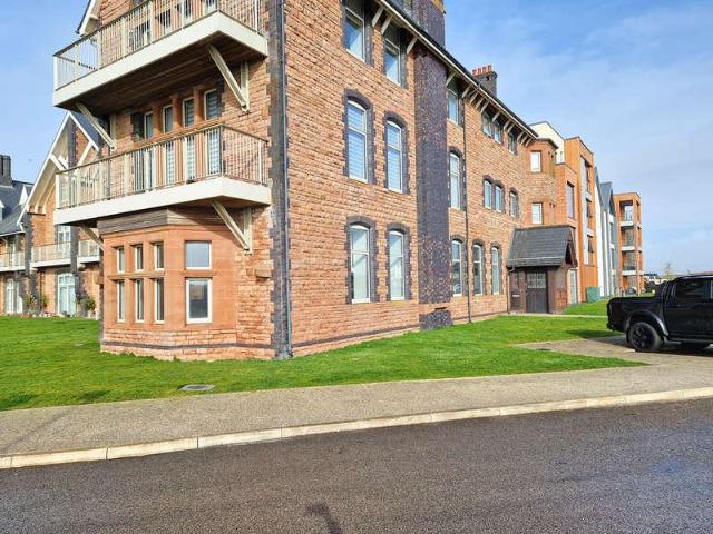 3 bed flat for sale