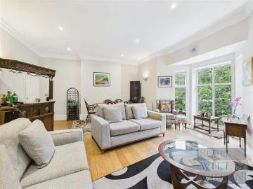 3 bed flat for sale