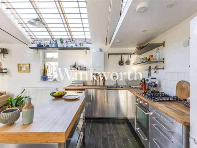3 bed flat for sale