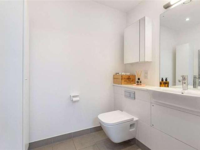 3 bed flat for sale