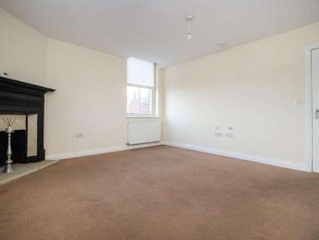 3 bed flat for sale