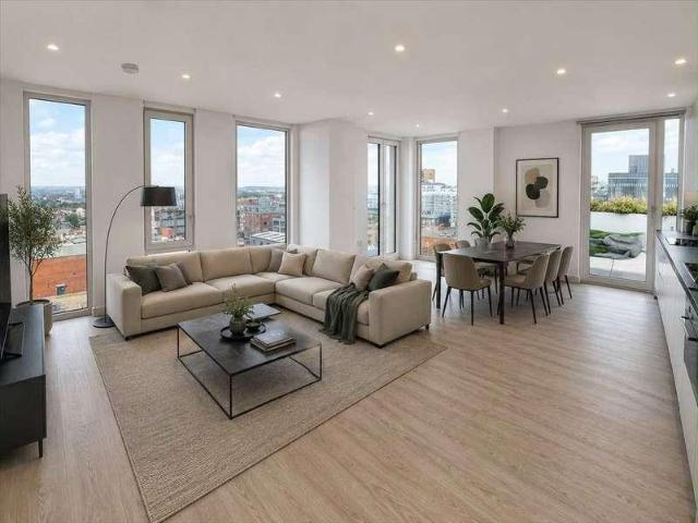 3 bed flat for sale