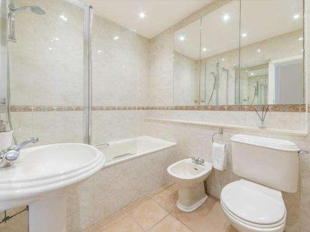 3 bed flat for sale