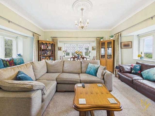 3 bed flat for sale
