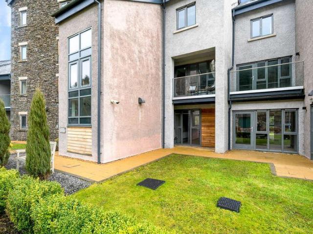 3 bed flat for sale