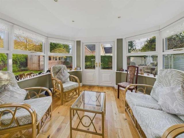 3 bed flat for sale