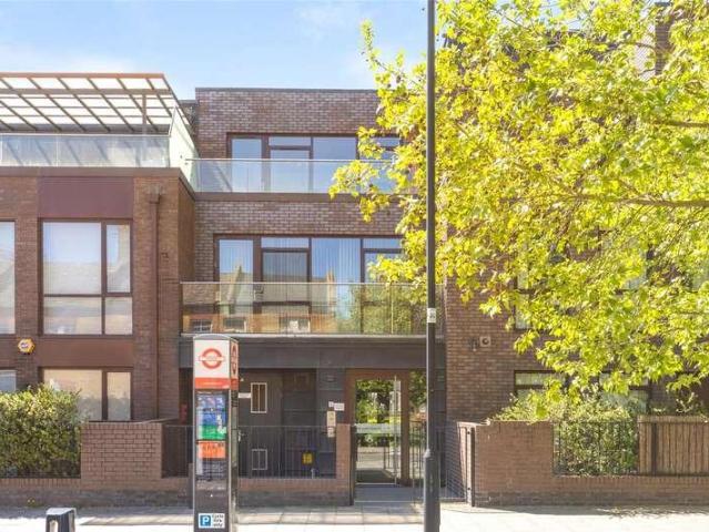 3 bed flat for sale