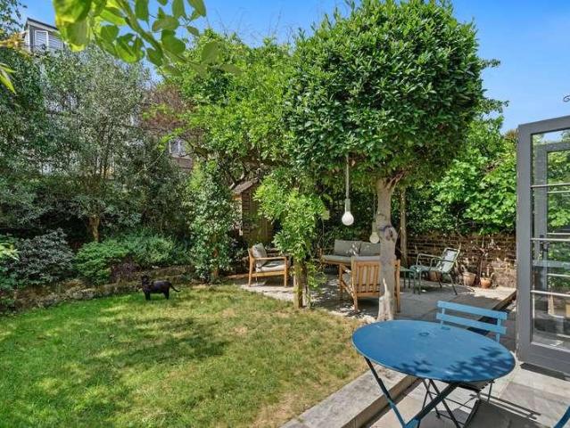 3 bed flat for sale