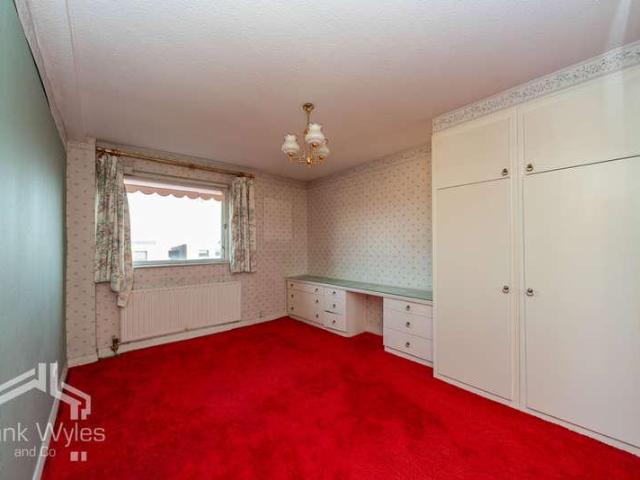 3 bed flat for sale