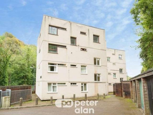 3 bed flat for sale