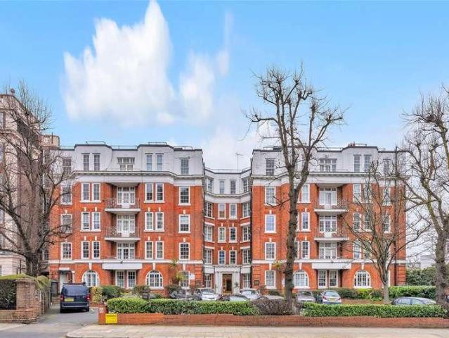 3 bed flat for sale