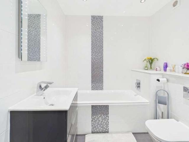 3 bed flat for sale