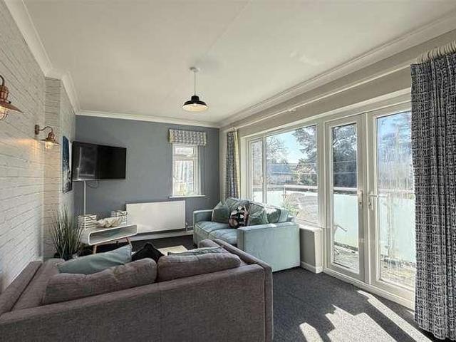 3 bed flat for sale