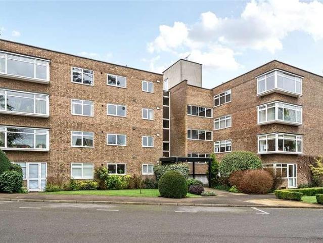 3 bed flat for sale