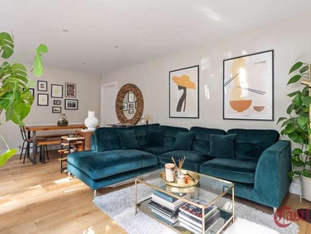 3 bed flat for sale
