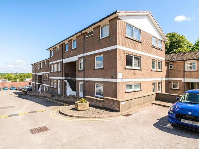 3 bed flat for sale