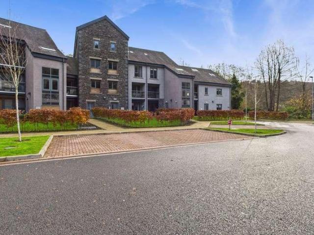 3 bed flat for sale