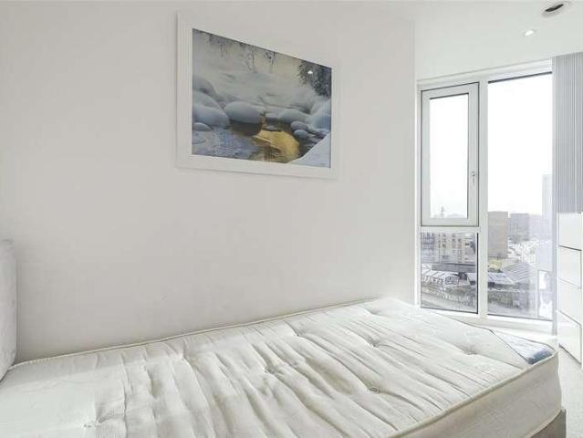 3 bed flat for sale