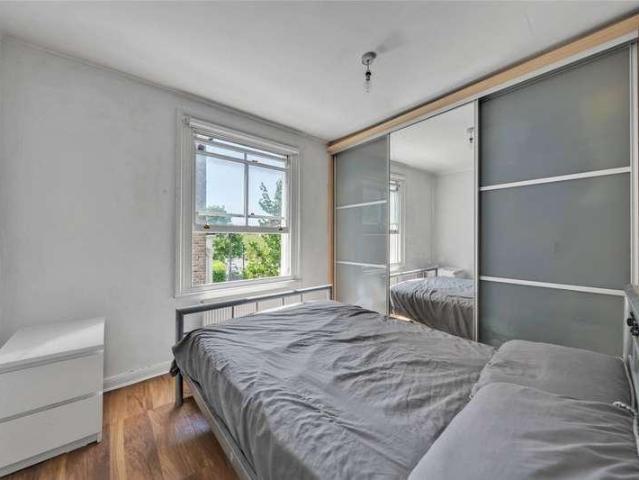 3 bed flat for sale