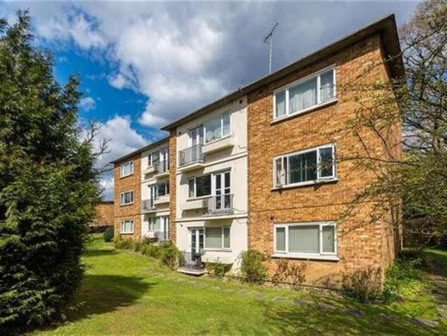 3 bed flat for sale