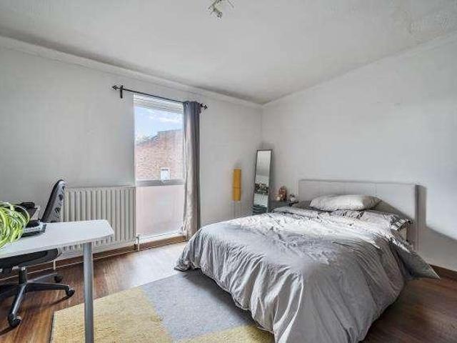 3 bed flat for sale