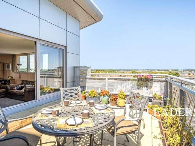 3 bed flat for sale