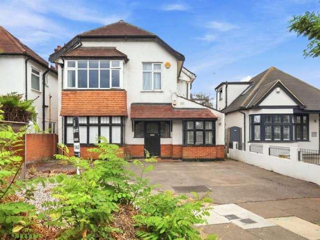 3 bed flat for sale