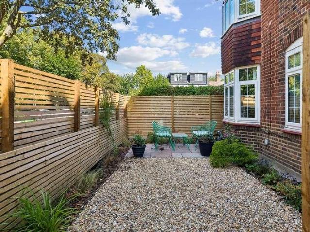 3 bed flat for sale