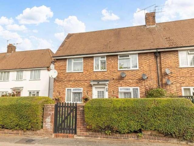 3 bed flat for sale
