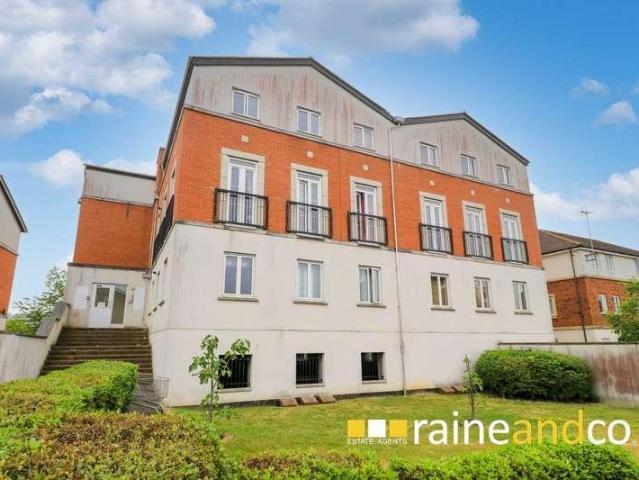 3 bed flat for sale