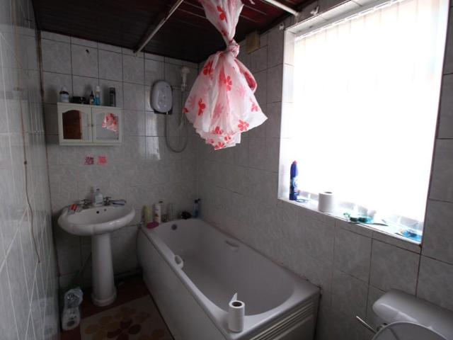 3 bed flat for sale