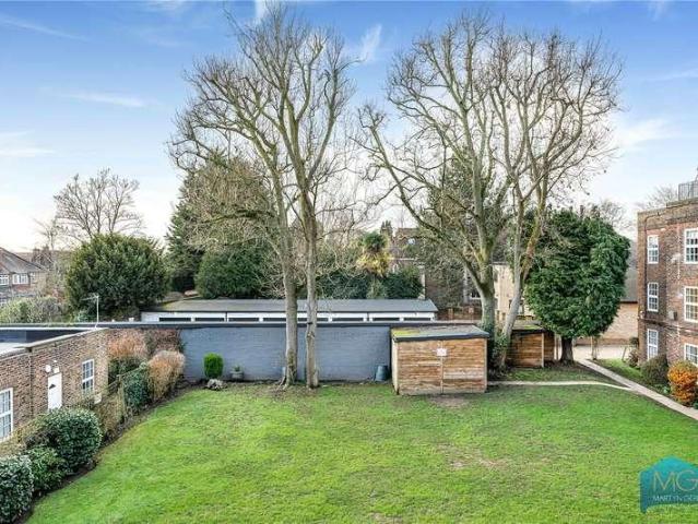 3 bed flat for sale