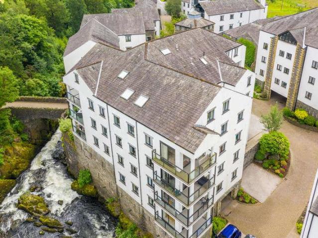 3 bed flat for sale