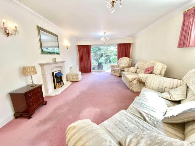 3 bed flat for sale
