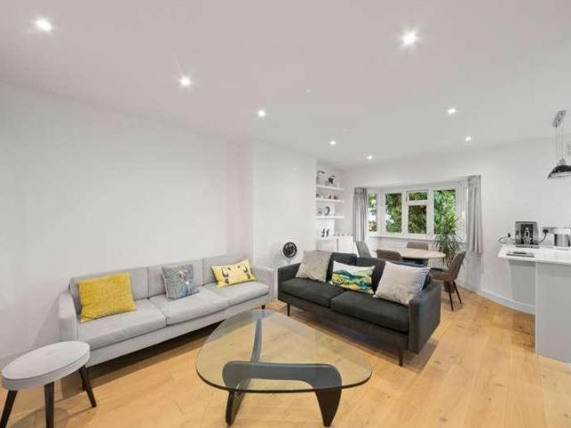 3 bed flat for sale