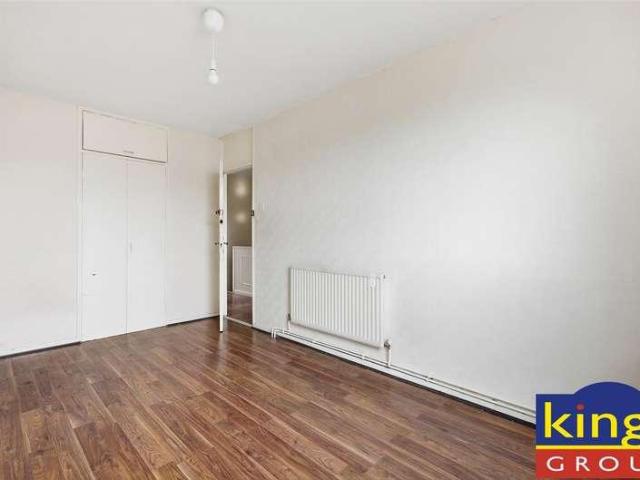 3 bed flat for sale
