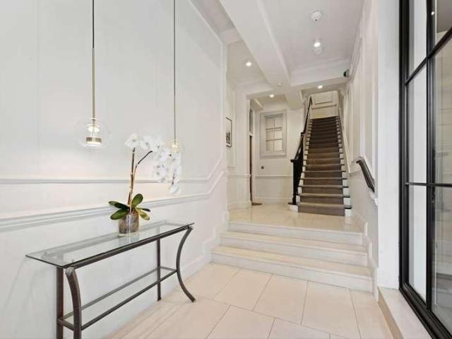 3 bed flat for sale