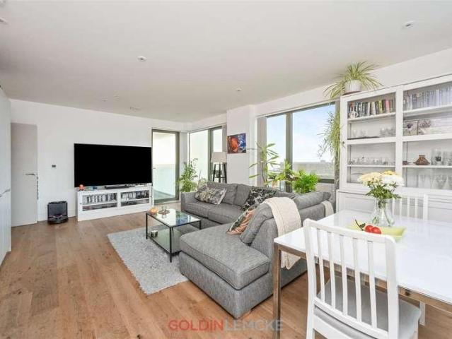 3 bed flat for sale