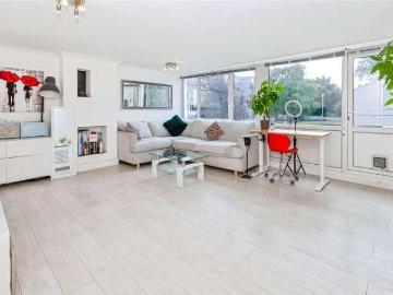 3 bed flat for sale