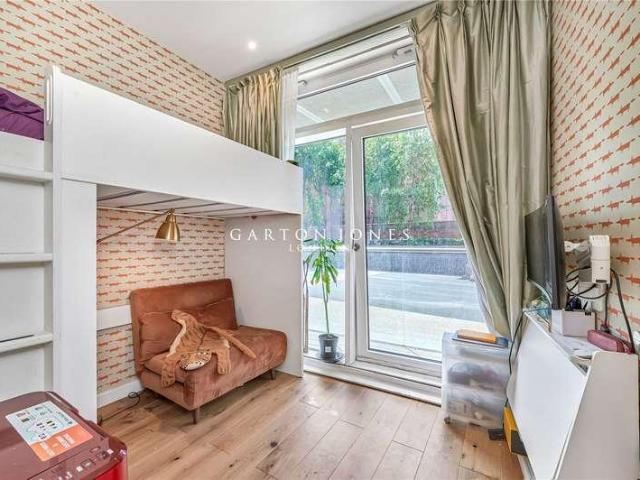 3 bed flat for sale