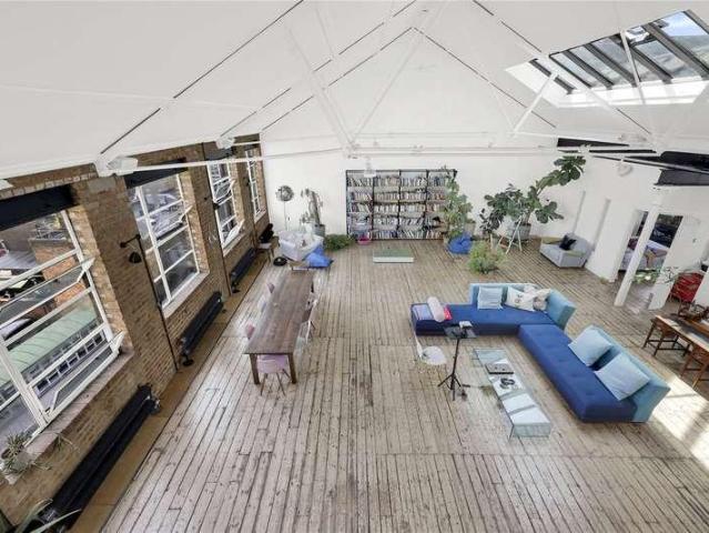 3 bed flat for sale