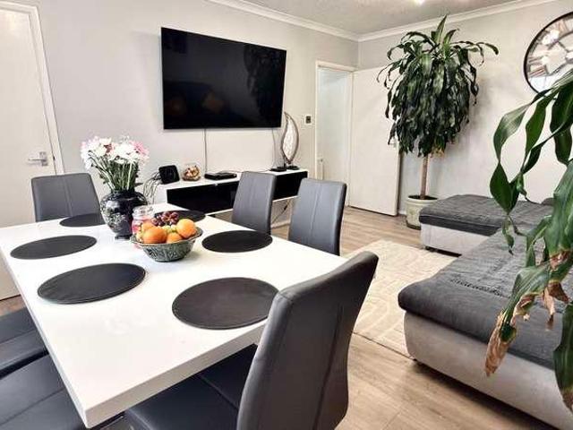 3 bed flat for sale