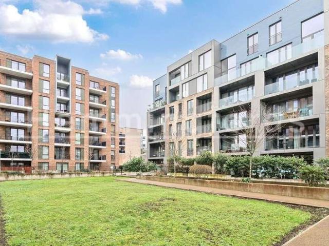 3 bed flat for sale