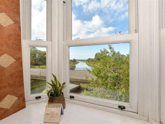 3 bed flat for sale