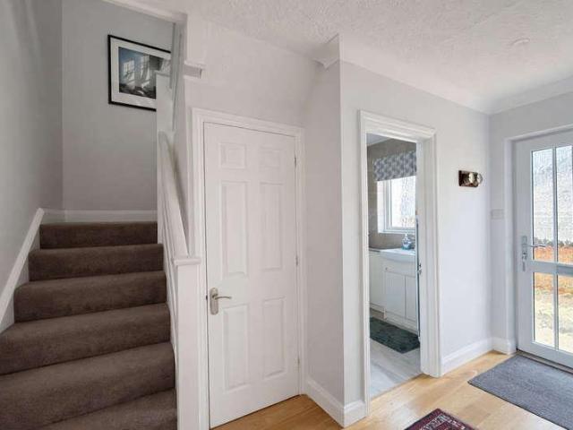 3 bed flat for sale
