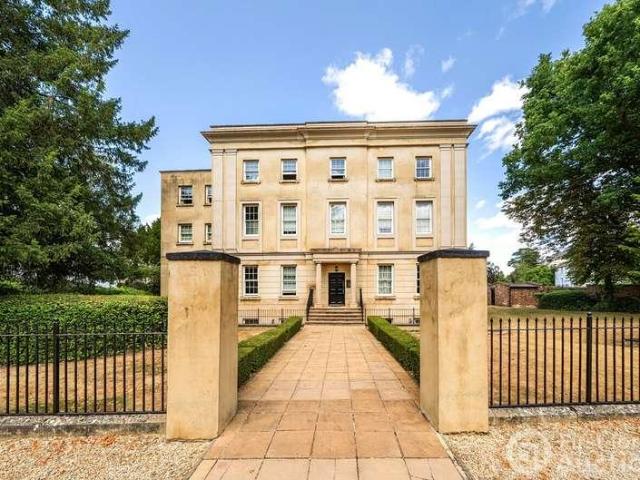 3 bed flat for sale
