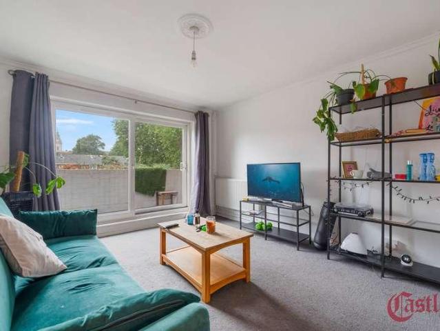 3 bed flat for sale